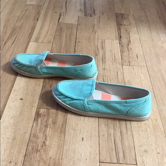 Turquoise Roxy Shoes - Picture 3 of 6